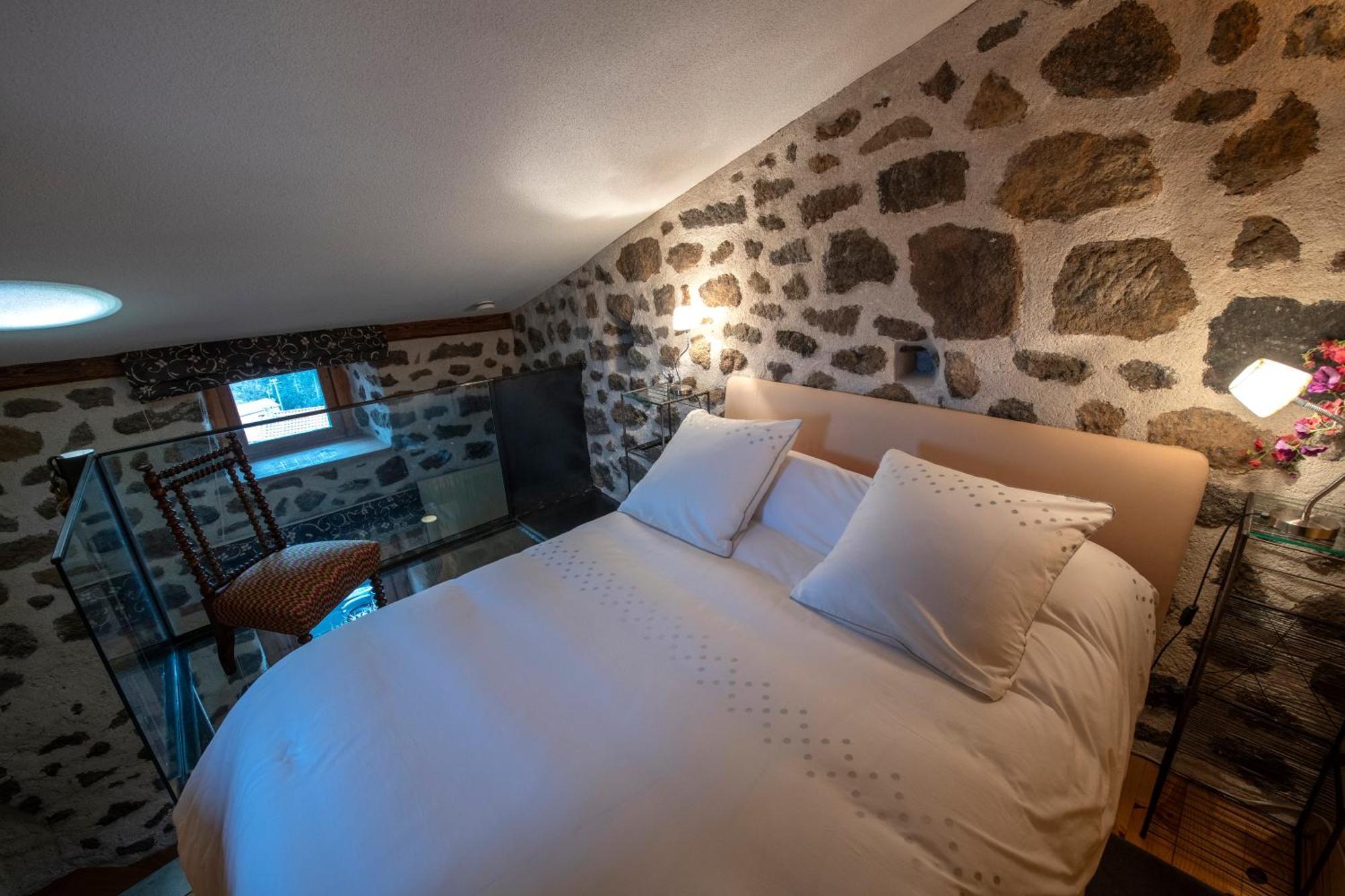 Chambre D'Hotes Et Gites Du Tapissier Polignac  Экстерьер фото
